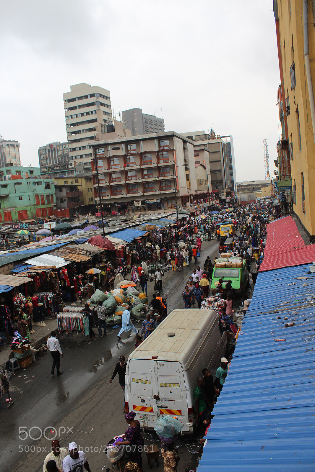 Canon EF-S 18-55mm F3.5-5.6 III sample photo. Martins street market lagos photography