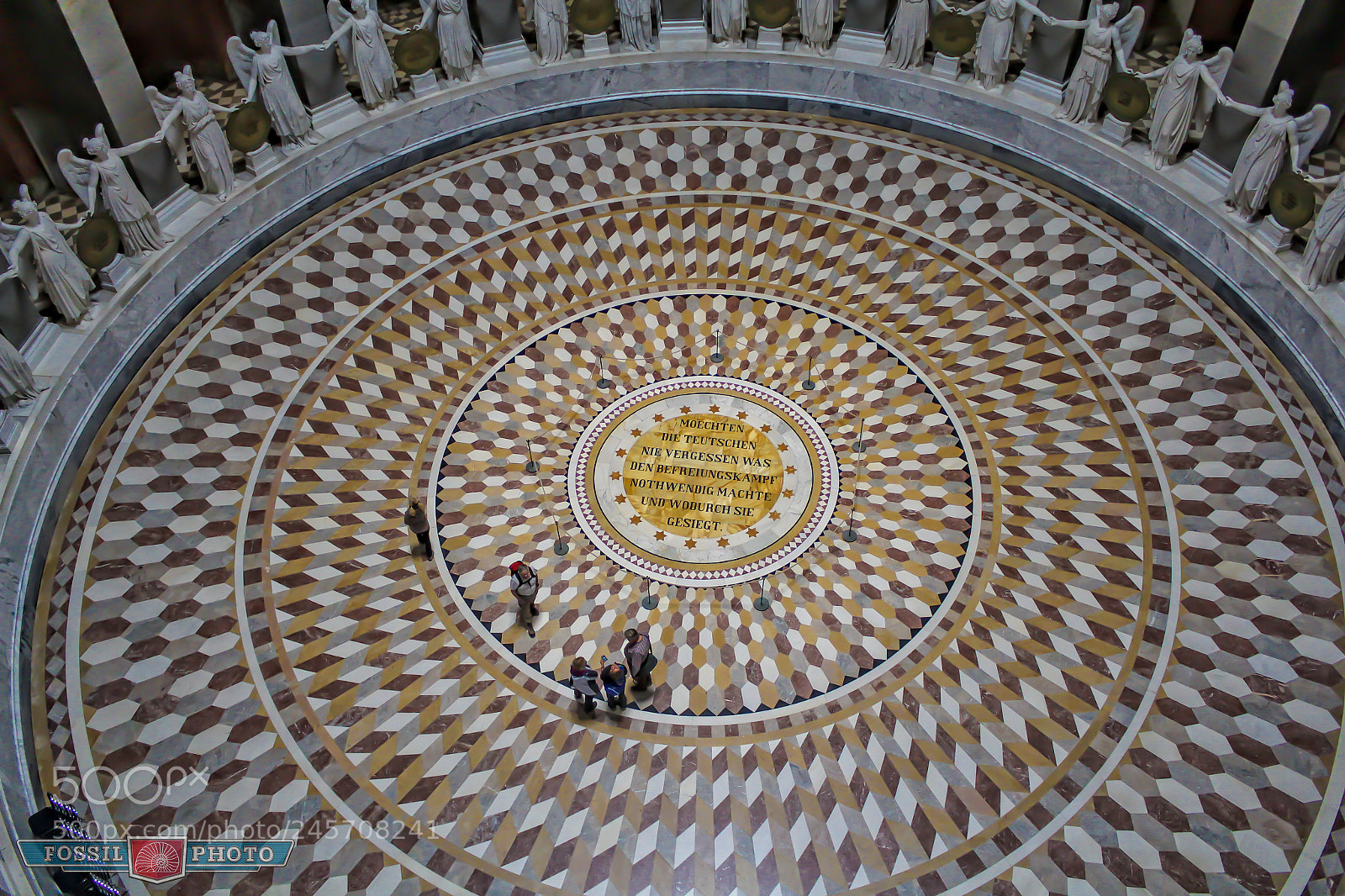 Canon EOS 700D (EOS Rebel T5i / EOS Kiss X7i) sample photo. Looking down... photography