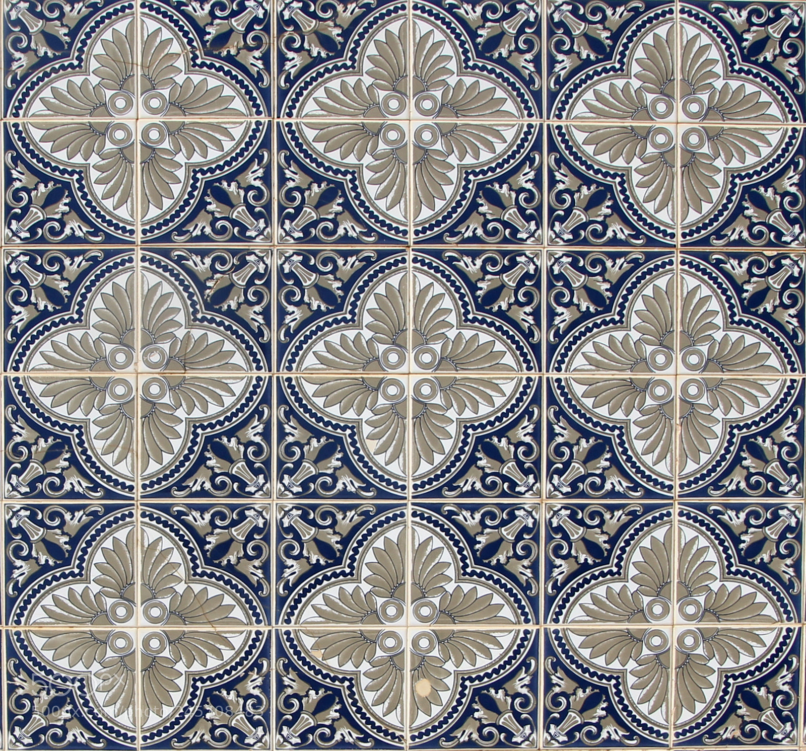 Canon EOS 550D (EOS Rebel T2i / EOS Kiss X4) sample photo. House tiles,cabanas,portugal photography