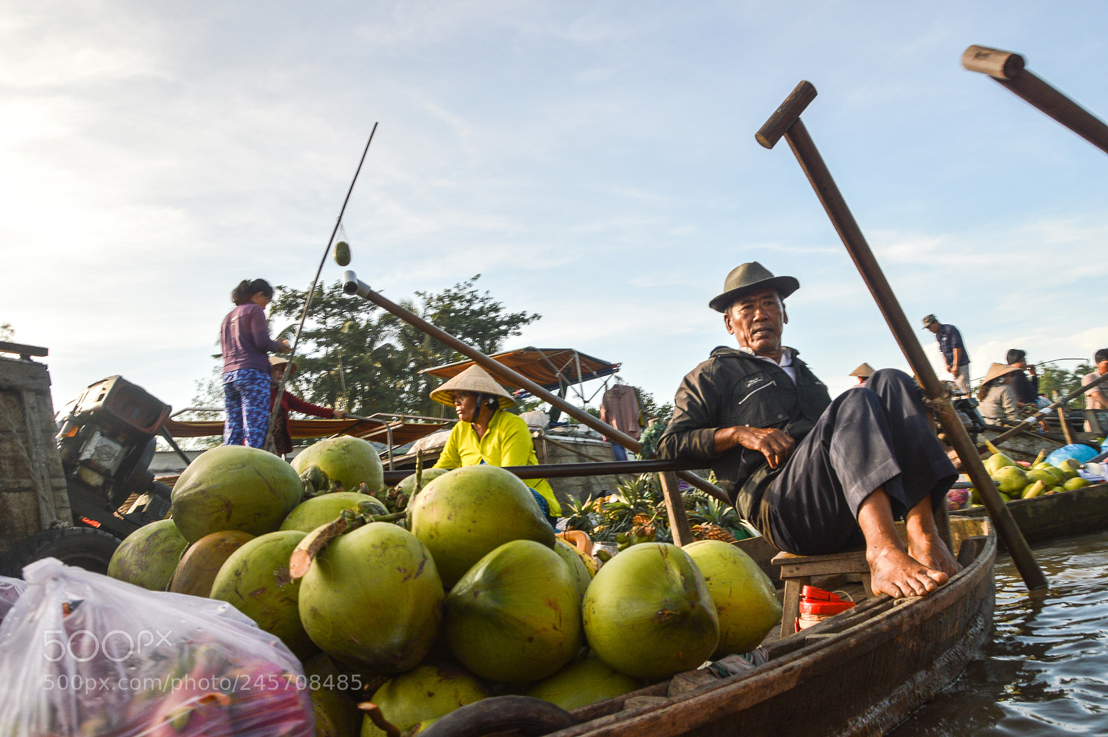 Nikon D3200 sample photo. Floating markets. mekong photography
