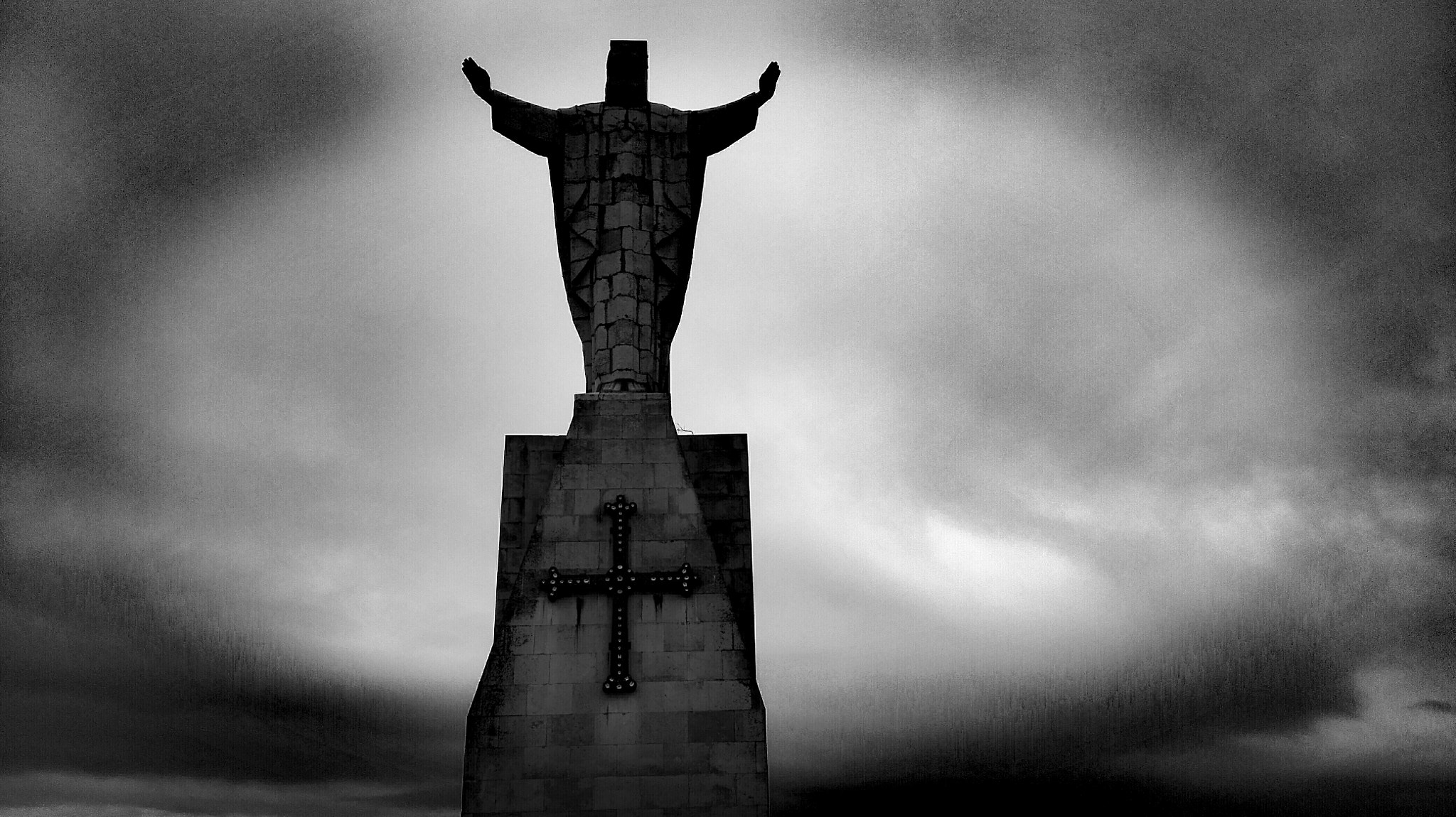 HUAWEI Mate 7 sample photo. Statue in the sky photography