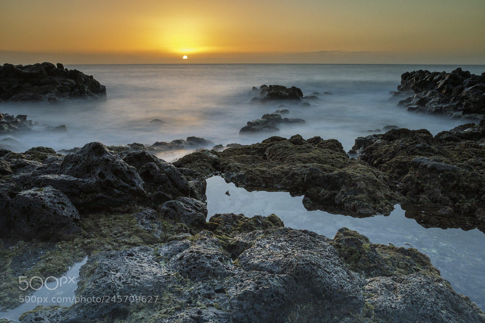Canon EOS 7D Mark II sample photo. Sunrise over the ocean photography