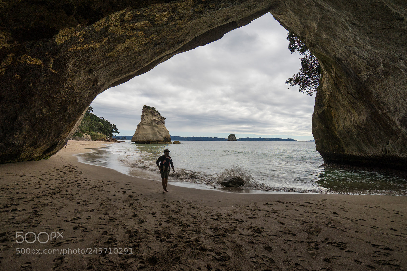 Sony a7 II sample photo. Cathedral cove nz photography