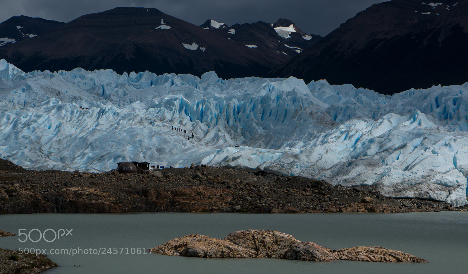 Sony Alpha NEX-5R sample photo. Trekking g. perito moreno photography