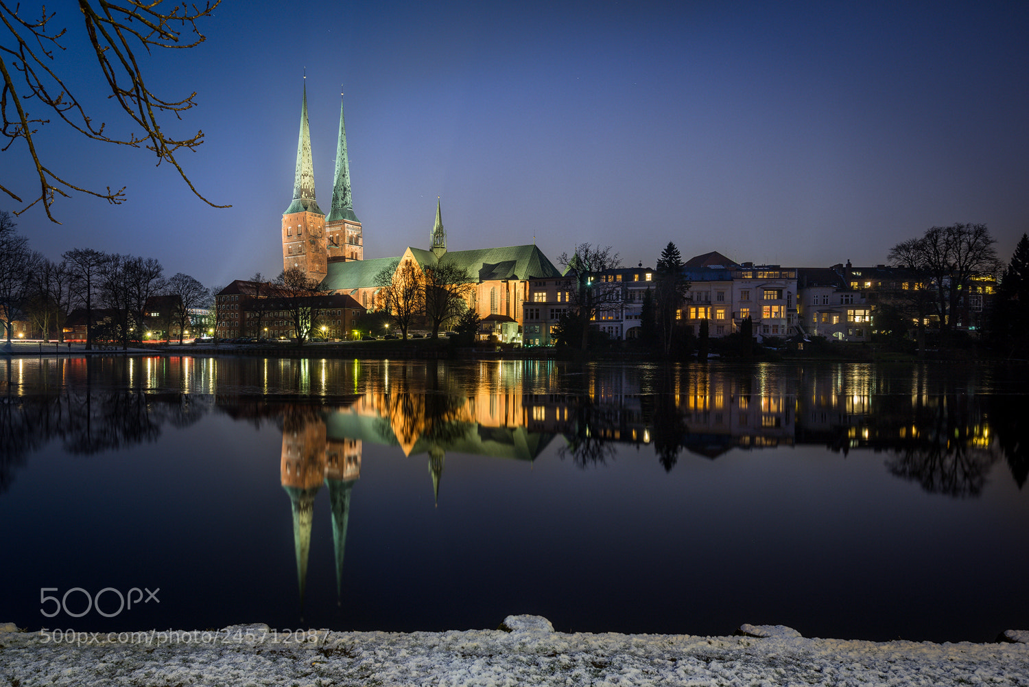 Sony a7R sample photo. First traces of winter photography