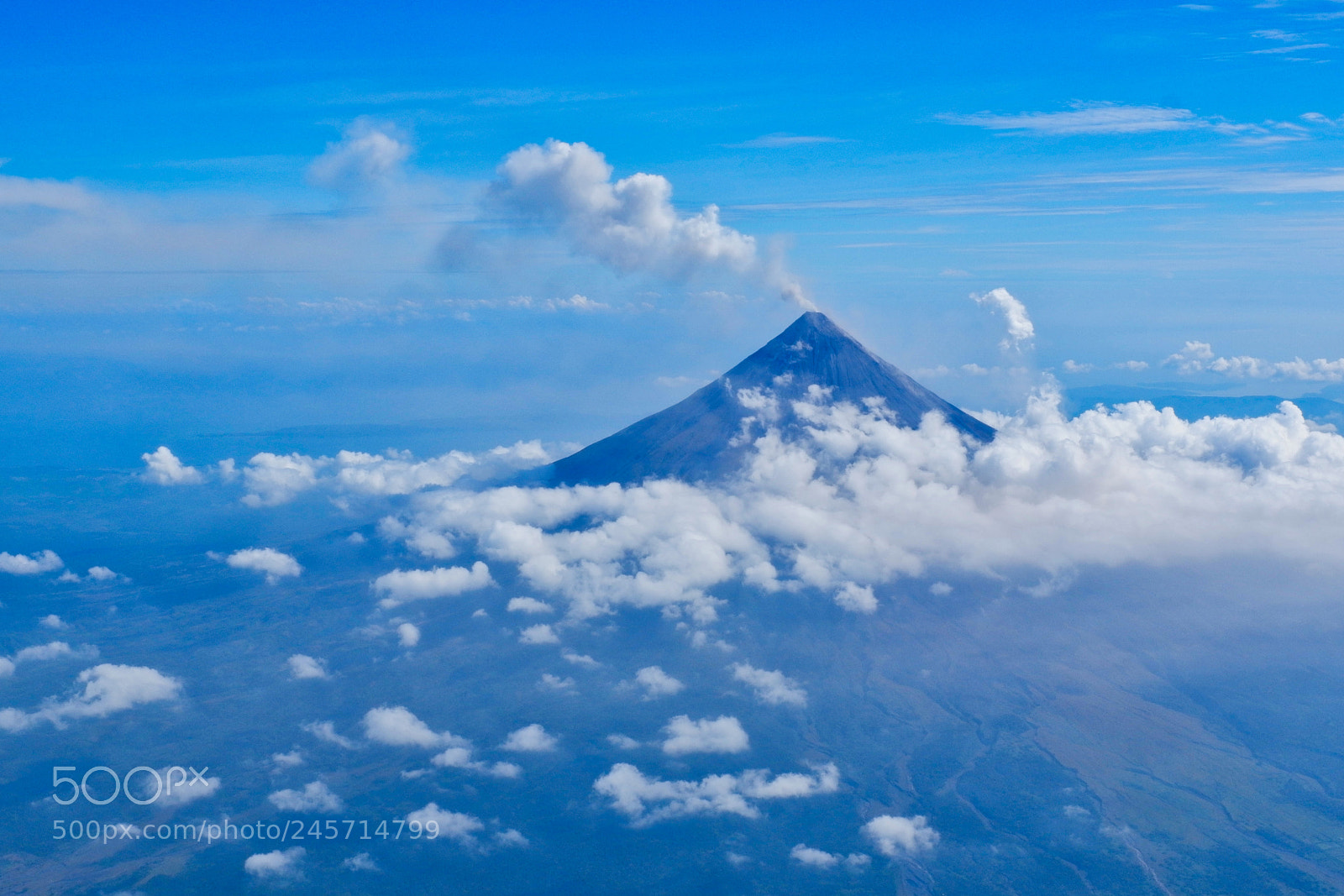 Fujifilm X-A3 sample photo. Mayon volcano photography