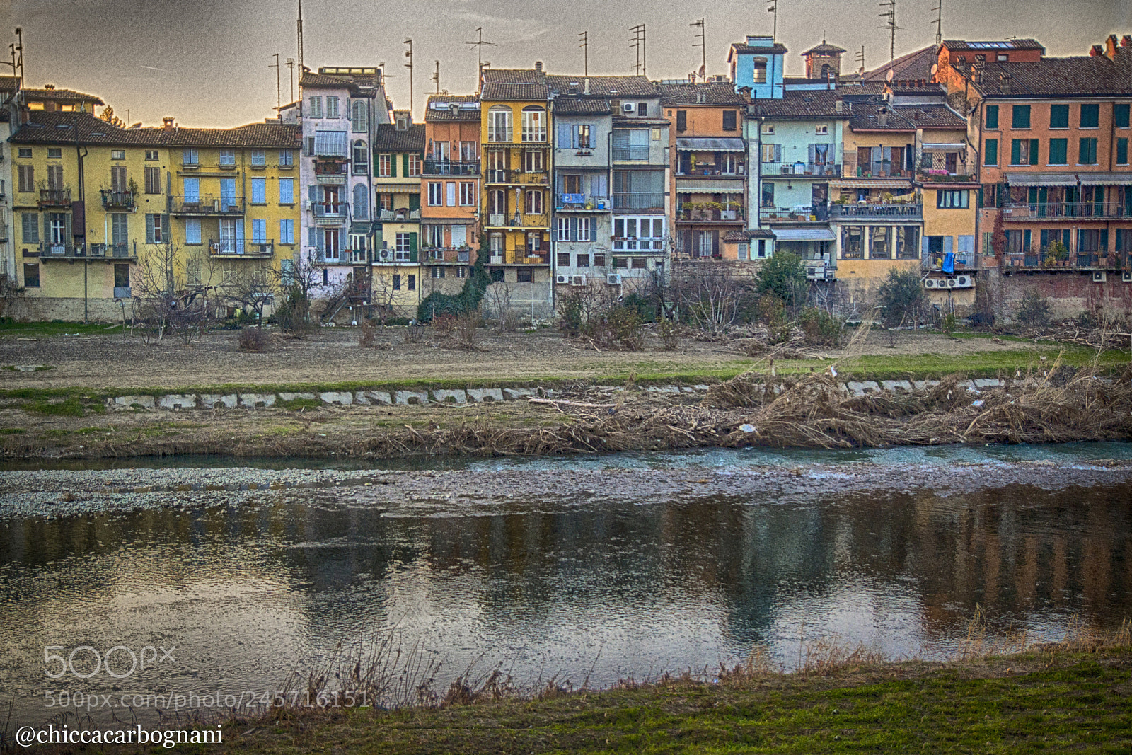 Sony SLT-A77 sample photo. Riflesso lungoparma photography