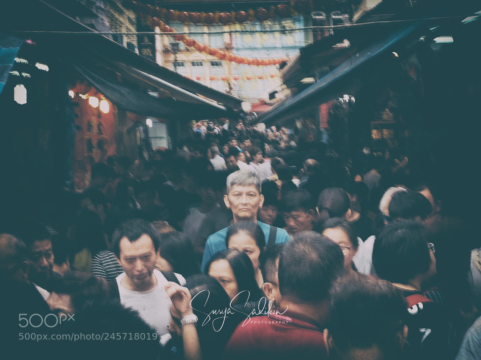 Fujifilm X70 sample photo. Chinatown singapore walkers photography