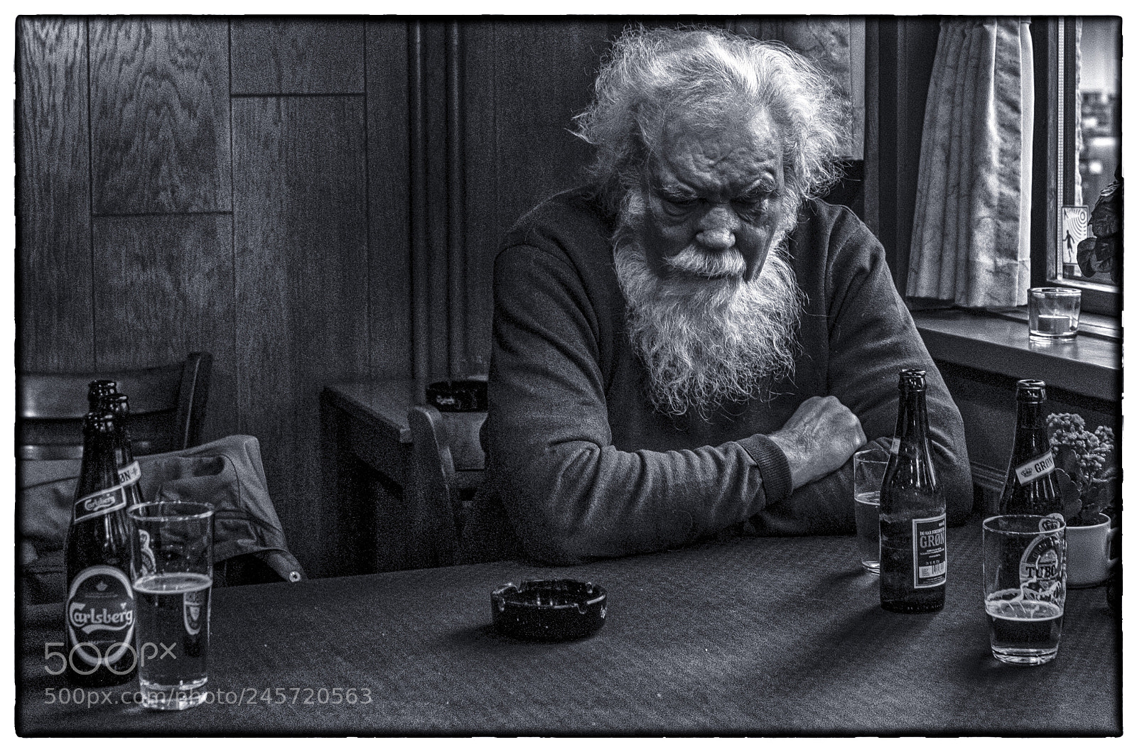 Fujifilm X100S sample photo. The beer drinker photography