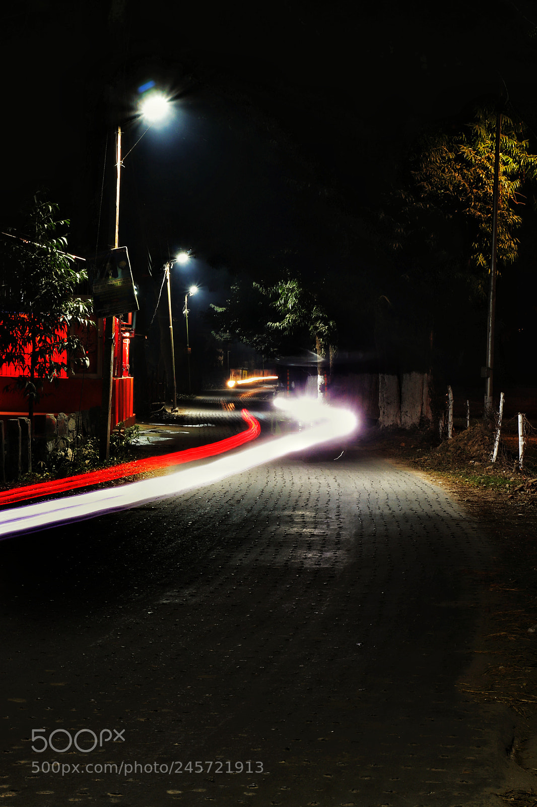 Canon EOS 800D (EOS Rebel T7i / EOS Kiss X9i) sample photo. Night street photography