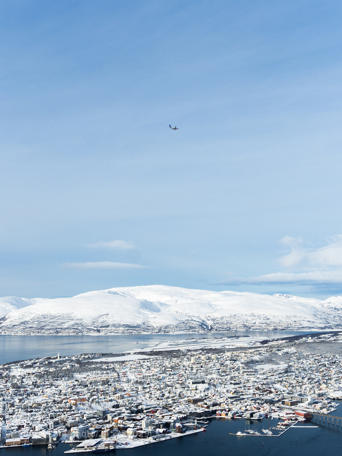 Olympus OM-D E-M10 sample photo. City of tromso from photography