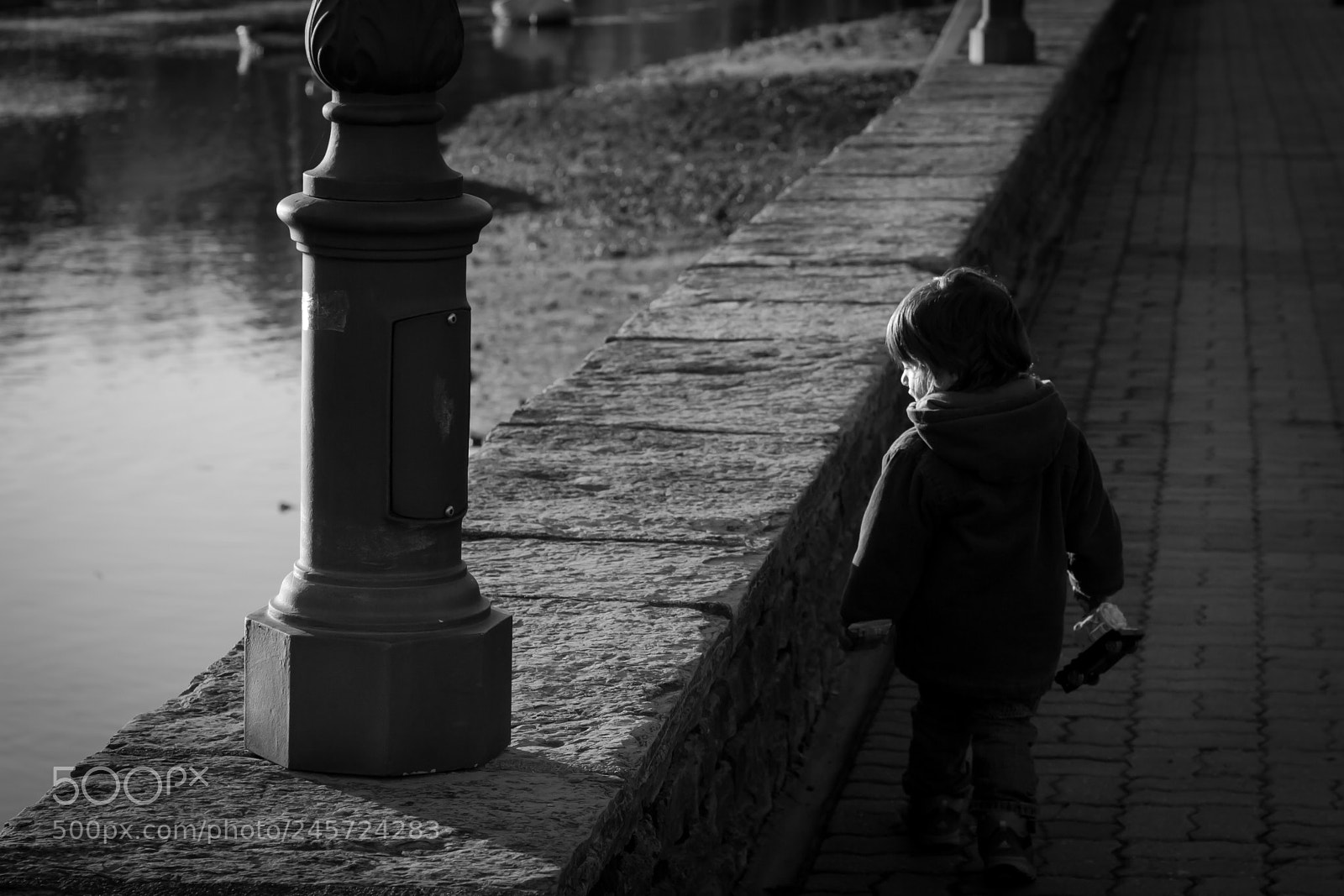 Canon EOS 600D (Rebel EOS T3i / EOS Kiss X5) sample photo. Boy photography