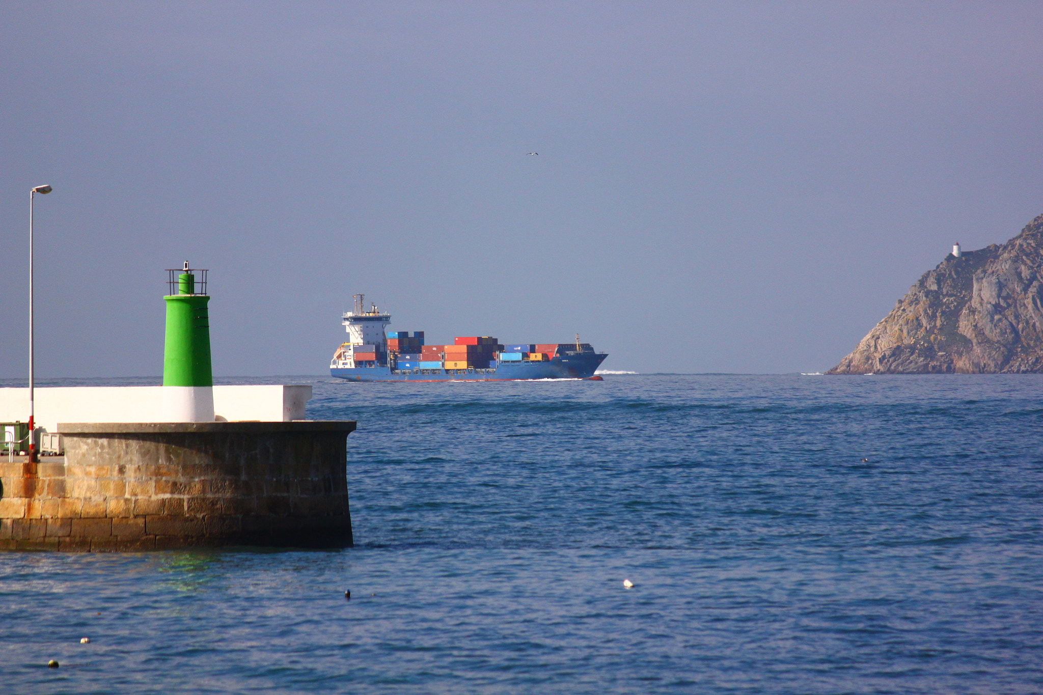 Canon EF-S 55-250mm F4-5.6 IS sample photo. Llegando a puerto photography