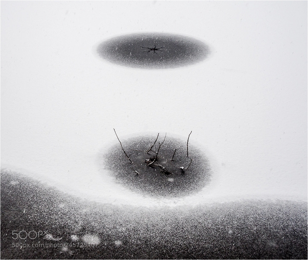 Olympus OM-D E-M10 II sample photo. Lake circles photography