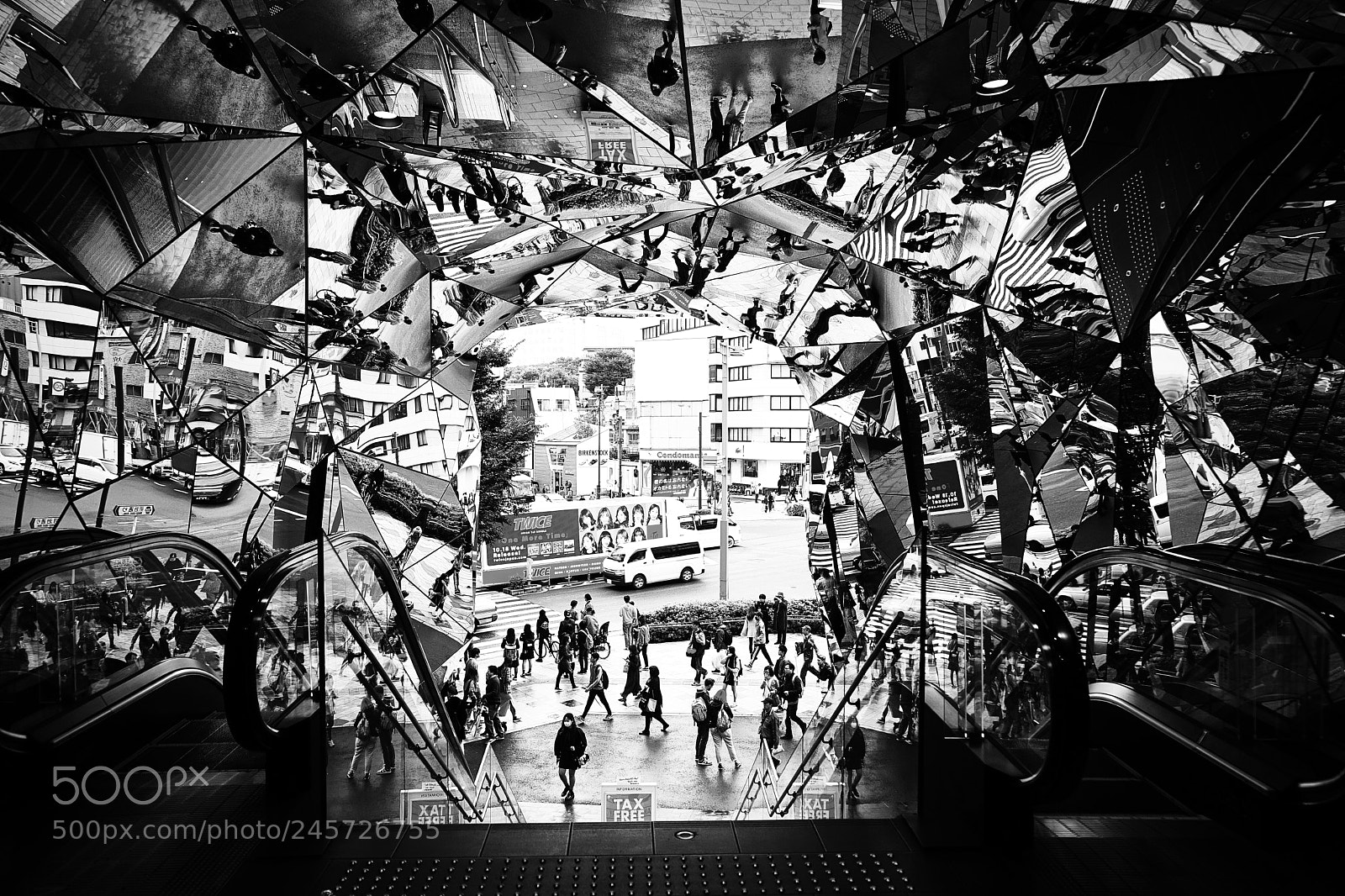 Sony a7 II sample photo. Harajuku tokyo photography