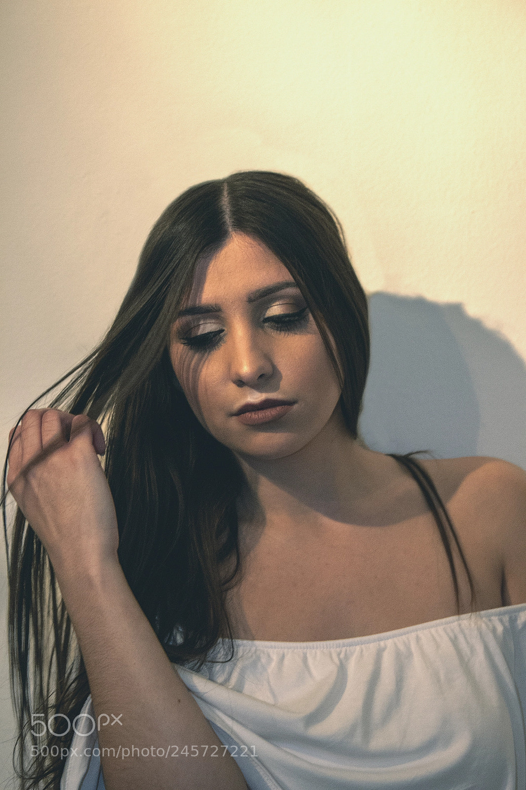 Canon EOS 1300D (EOS Rebel T6 / EOS Kiss X80) sample photo. Brunette photography