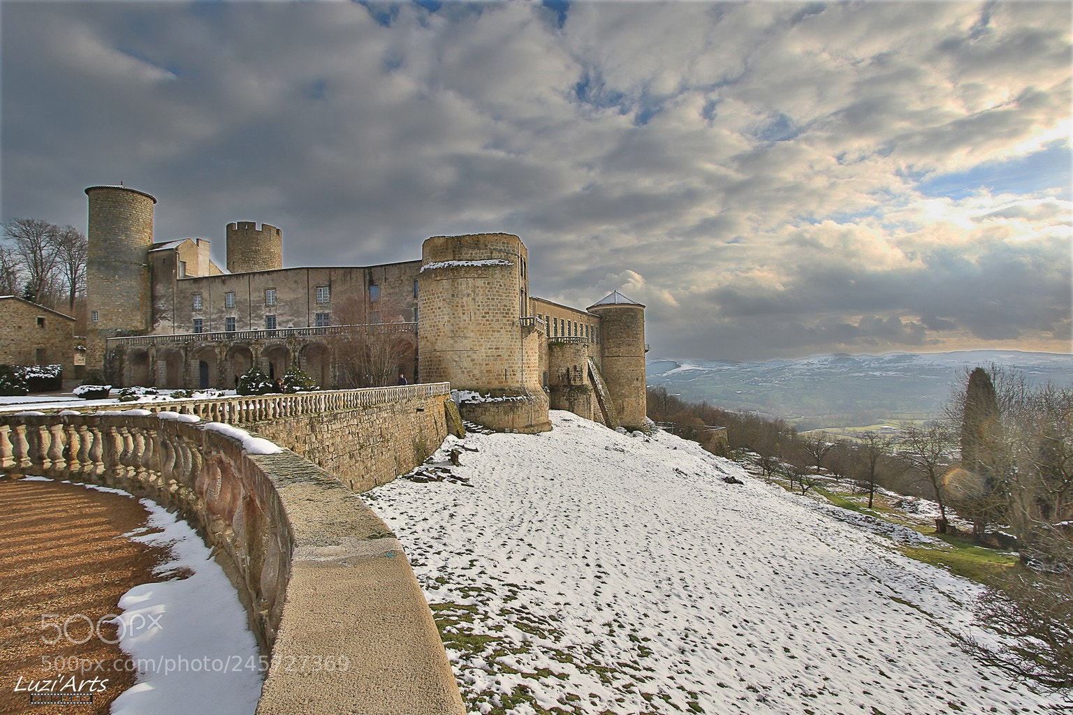 Canon EOS 7D Mark II sample photo. Château de ravel photography