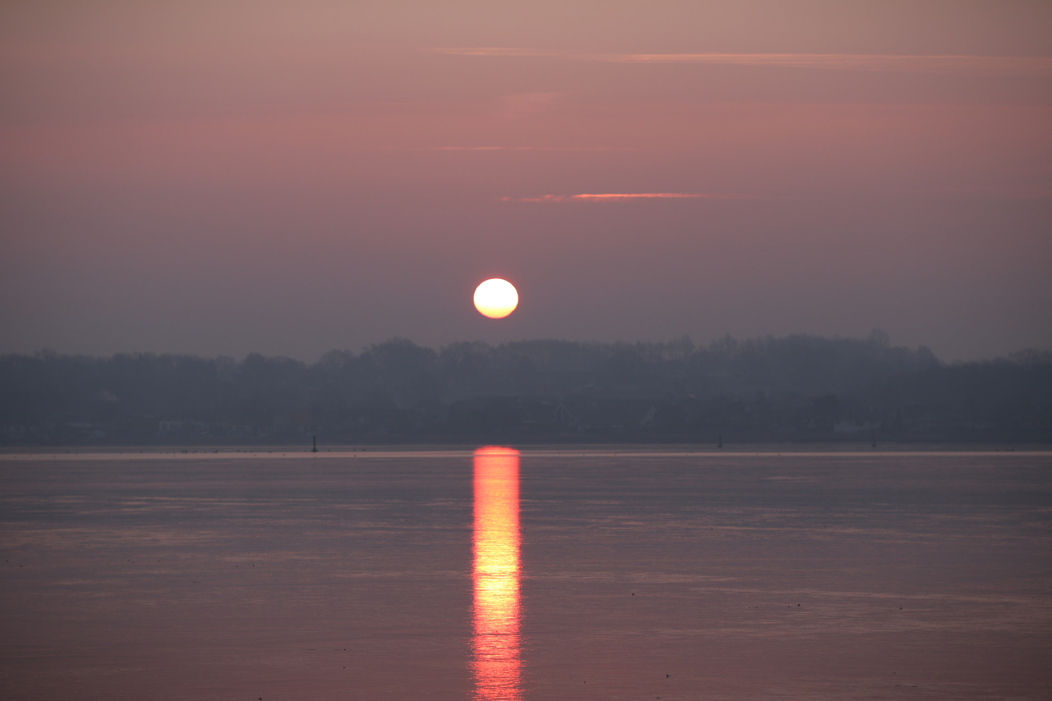 Canon EOS 750D (EOS Rebel T6i / EOS Kiss X8i) + Sigma 50-100mm F1.8 DC HSM Art sample photo. Sonnenaufgang an der schlei photography