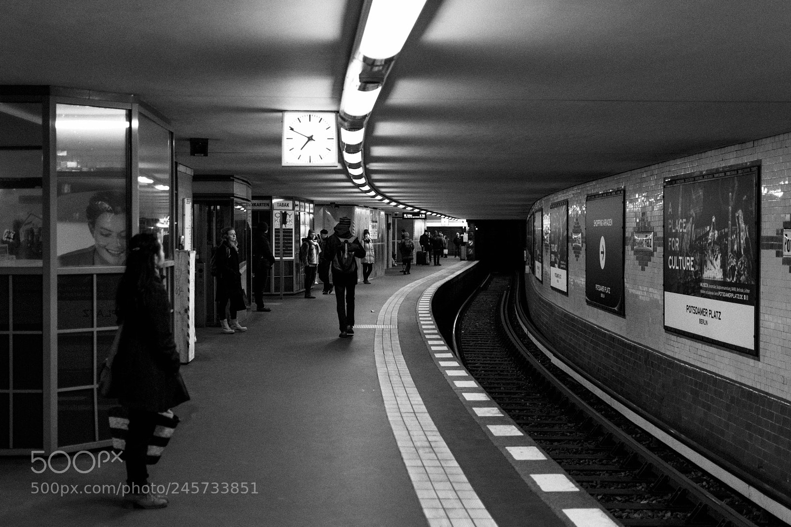 Nikon D5600 sample photo. Berlin underground, february 2018 photography