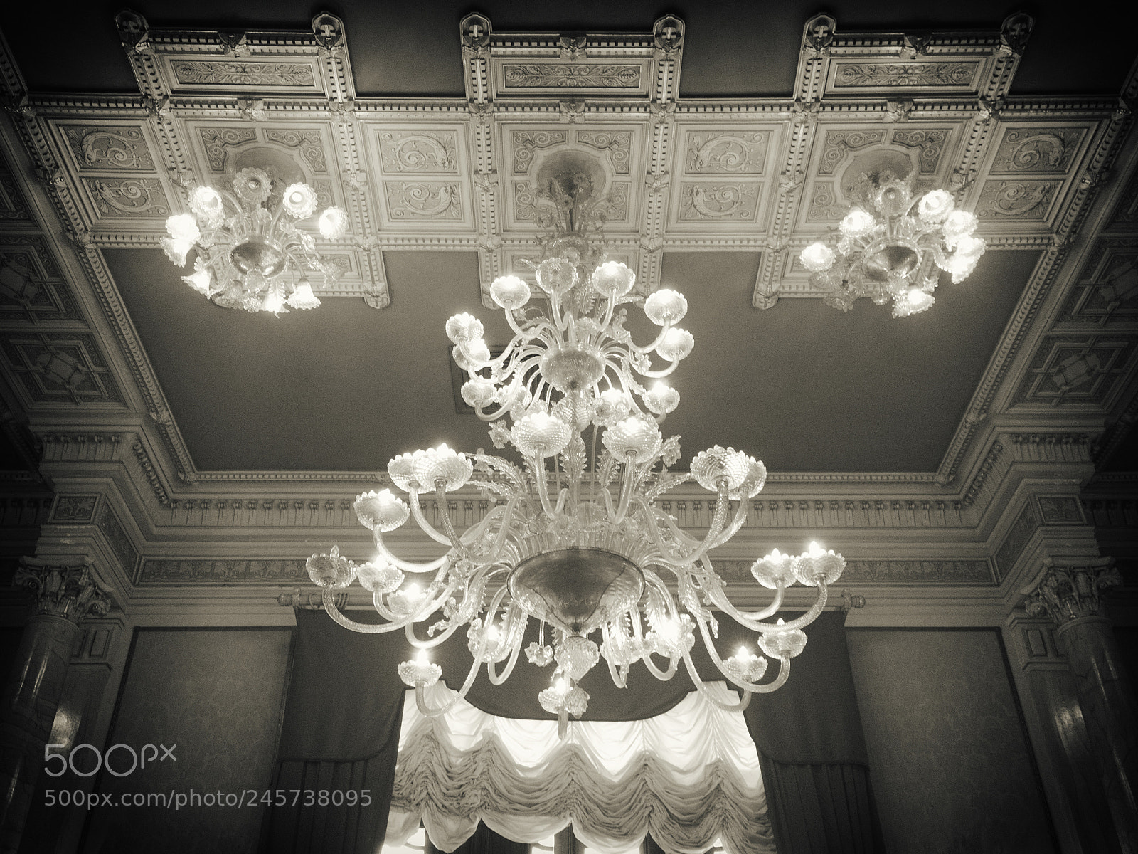 Olympus OM-D E-M10 sample photo. Chandelier hall photography