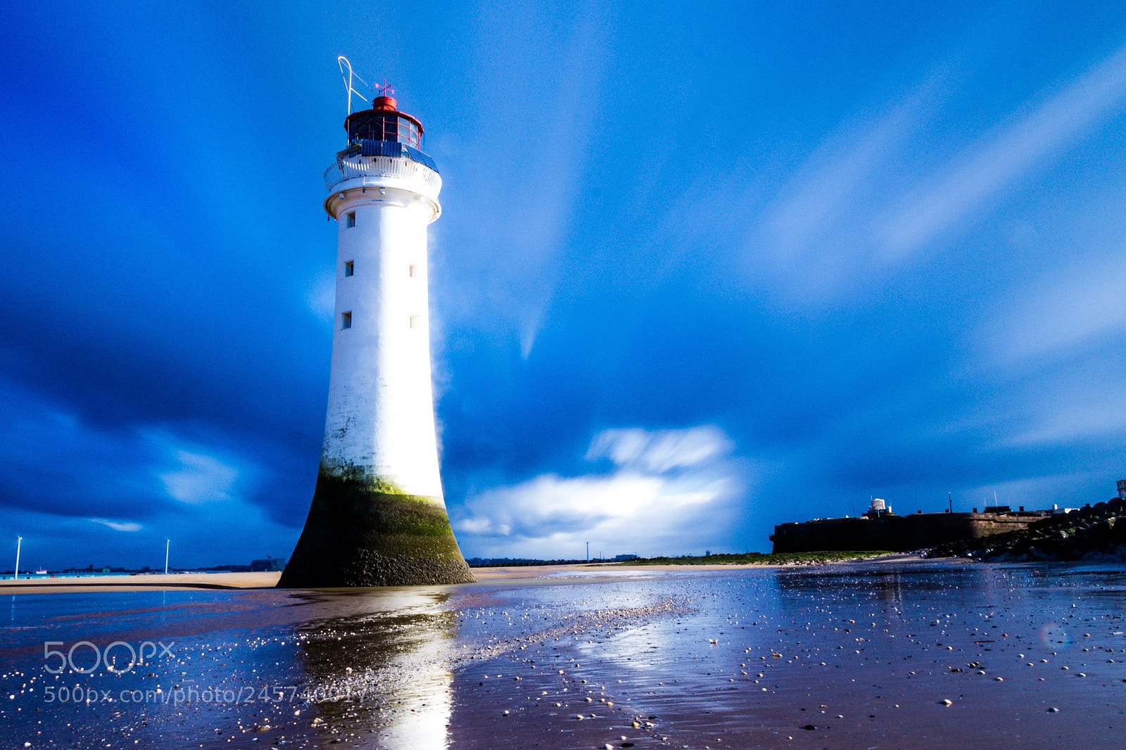 Canon EOS 700D (EOS Rebel T5i / EOS Kiss X7i) sample photo. New brighton lighthouse, wirral photography