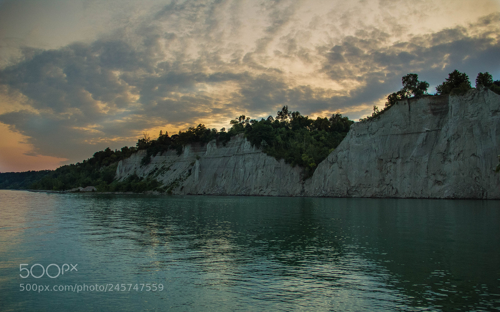 Canon EOS 60D sample photo. Scarborough bluffs on a photography