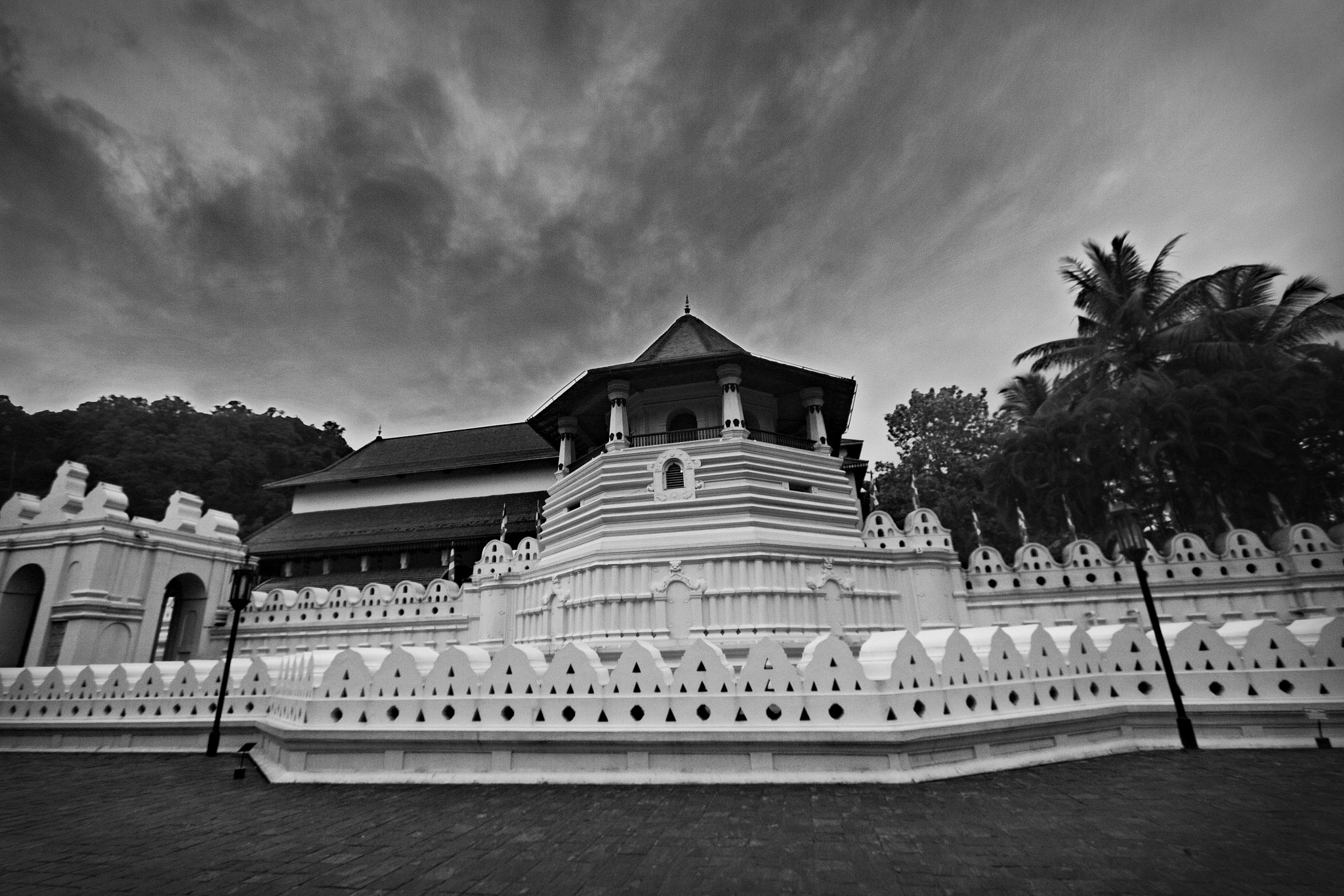 Canon EOS 40D sample photo. Tooth temple photography