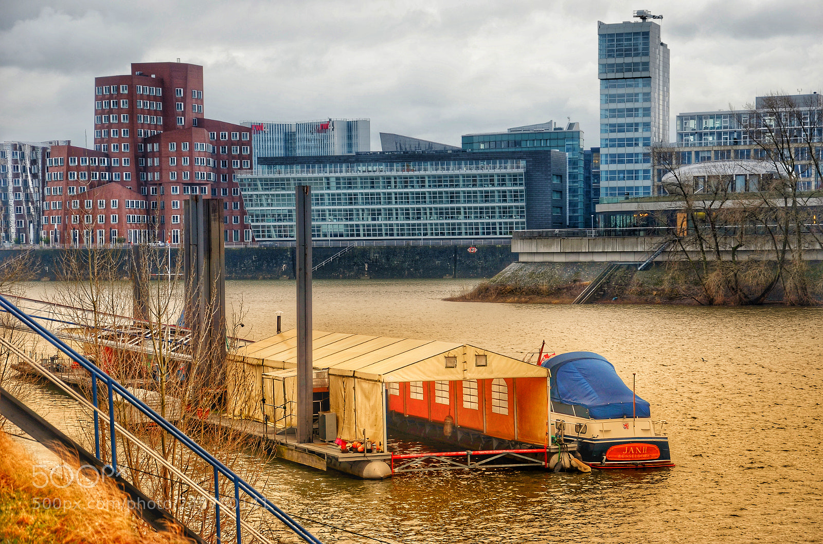 Nikon D5100 sample photo. Düsseldorf medienhafen photography