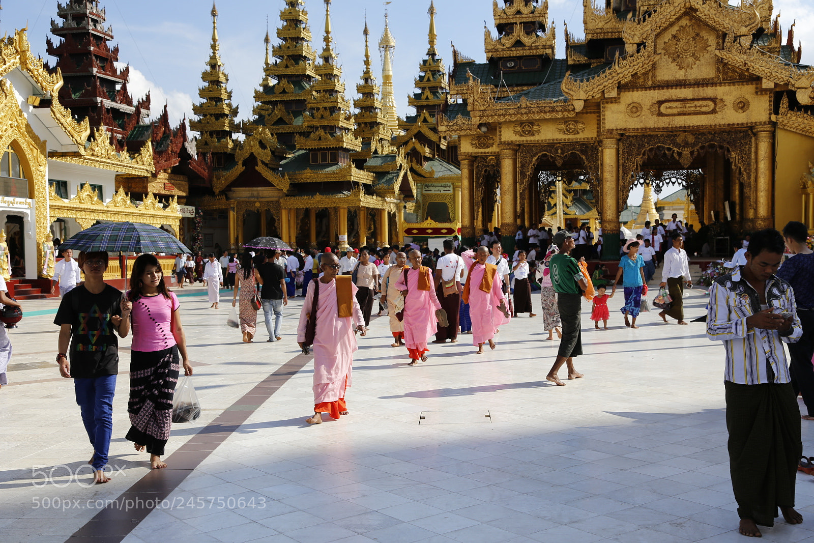 Canon EOS 6D + Canon EF 24-105mm F4L IS USM sample photo. Shwedagon pagoda, yangoon myanmar 2018 photography