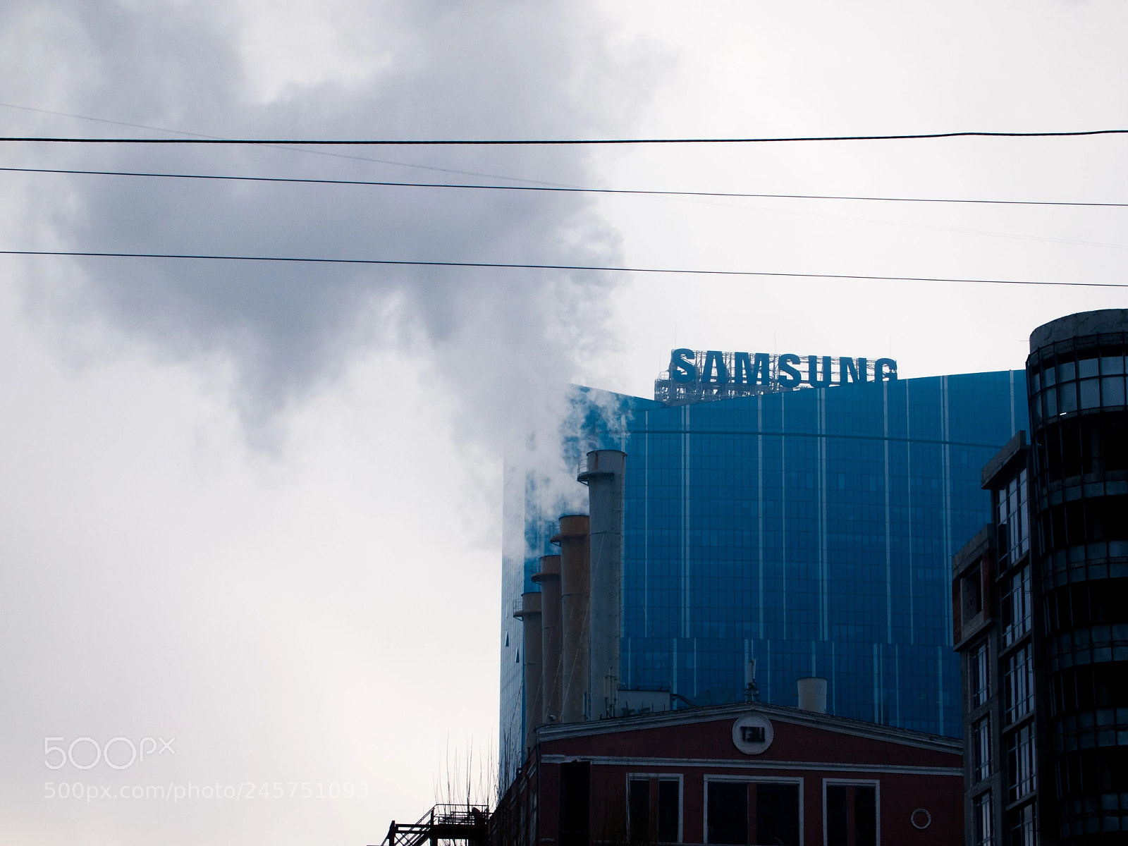 Olympus PEN E-P1 sample photo. Smoke in kyiv photography