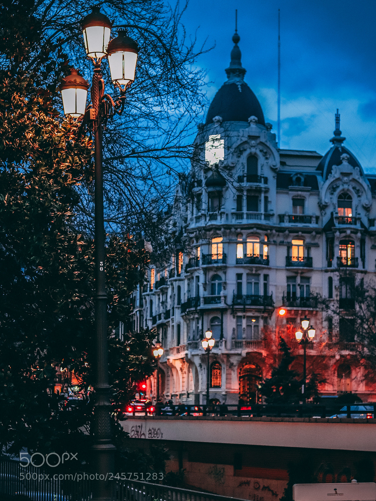 Canon EOS 77D (EOS 9000D / EOS 770D) sample photo. Exploring madrid city photography