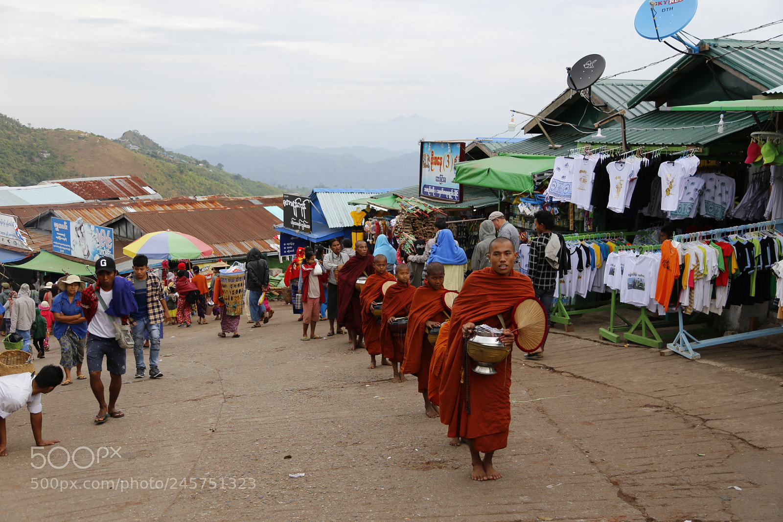 Canon EOS 6D + Canon EF 24-105mm F4L IS USM sample photo. Kyaiktiyo myanmar 2018 photography