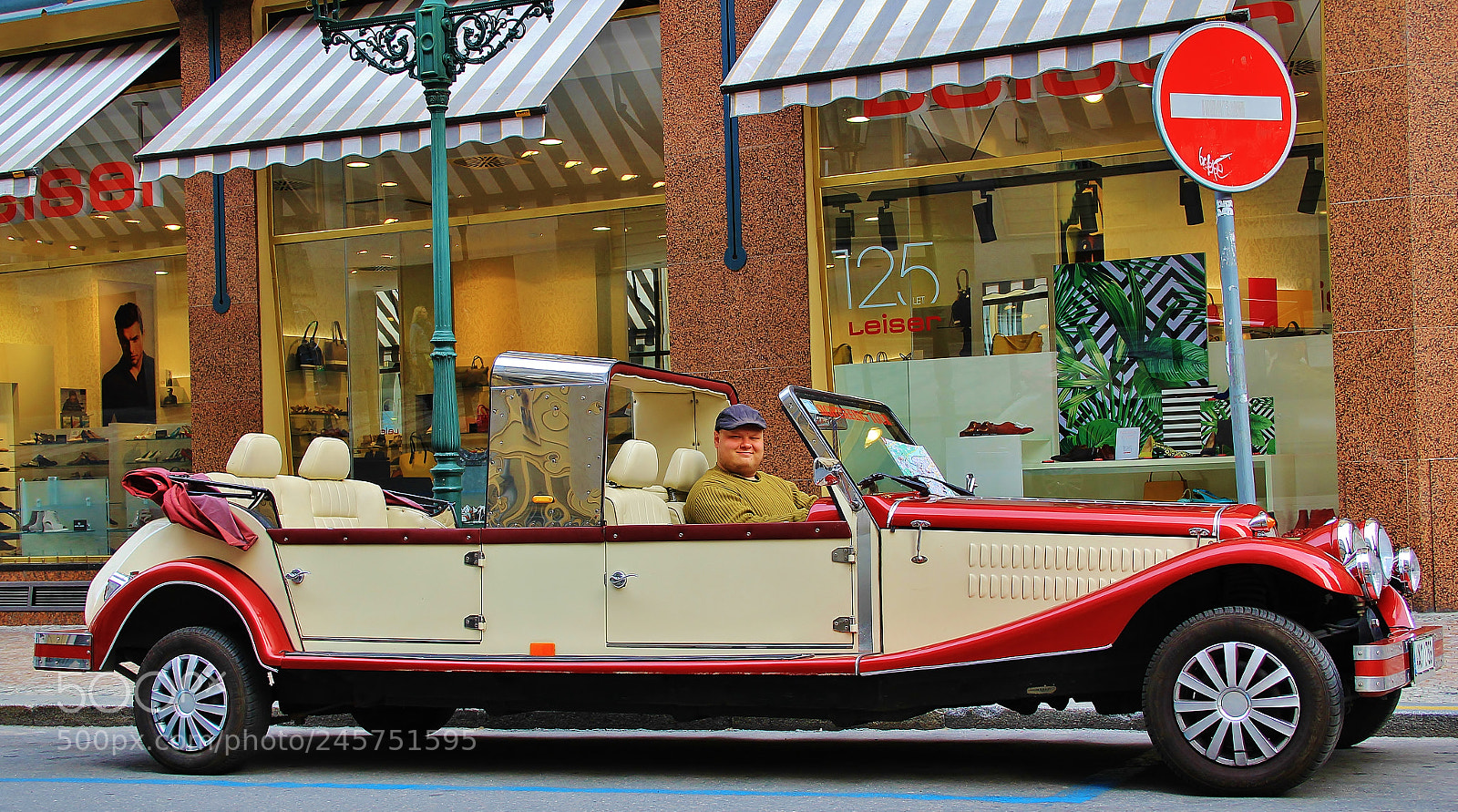 Canon EOS 60D sample photo. Long car photography