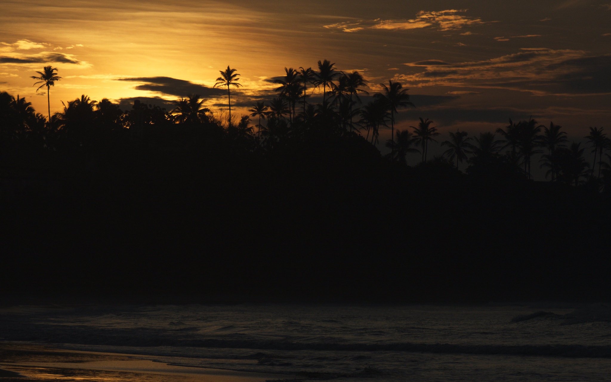 Sigma 70-200mm F2.8 EX DG OS HSM sample photo. Beach photography