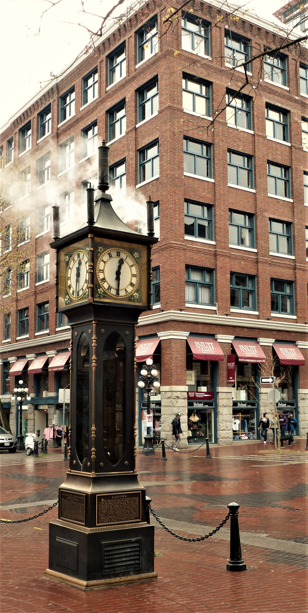 Panasonic DMC-ZS10 sample photo. Steam clock photography