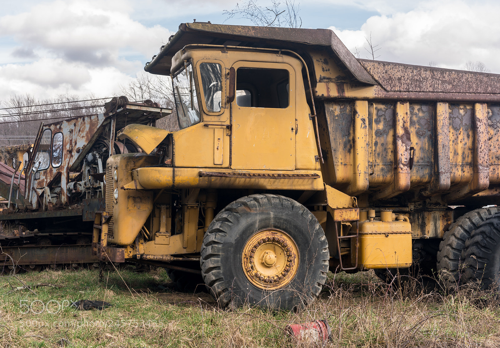 Sony a7R II sample photo. Abandoned heavy construction truck photography