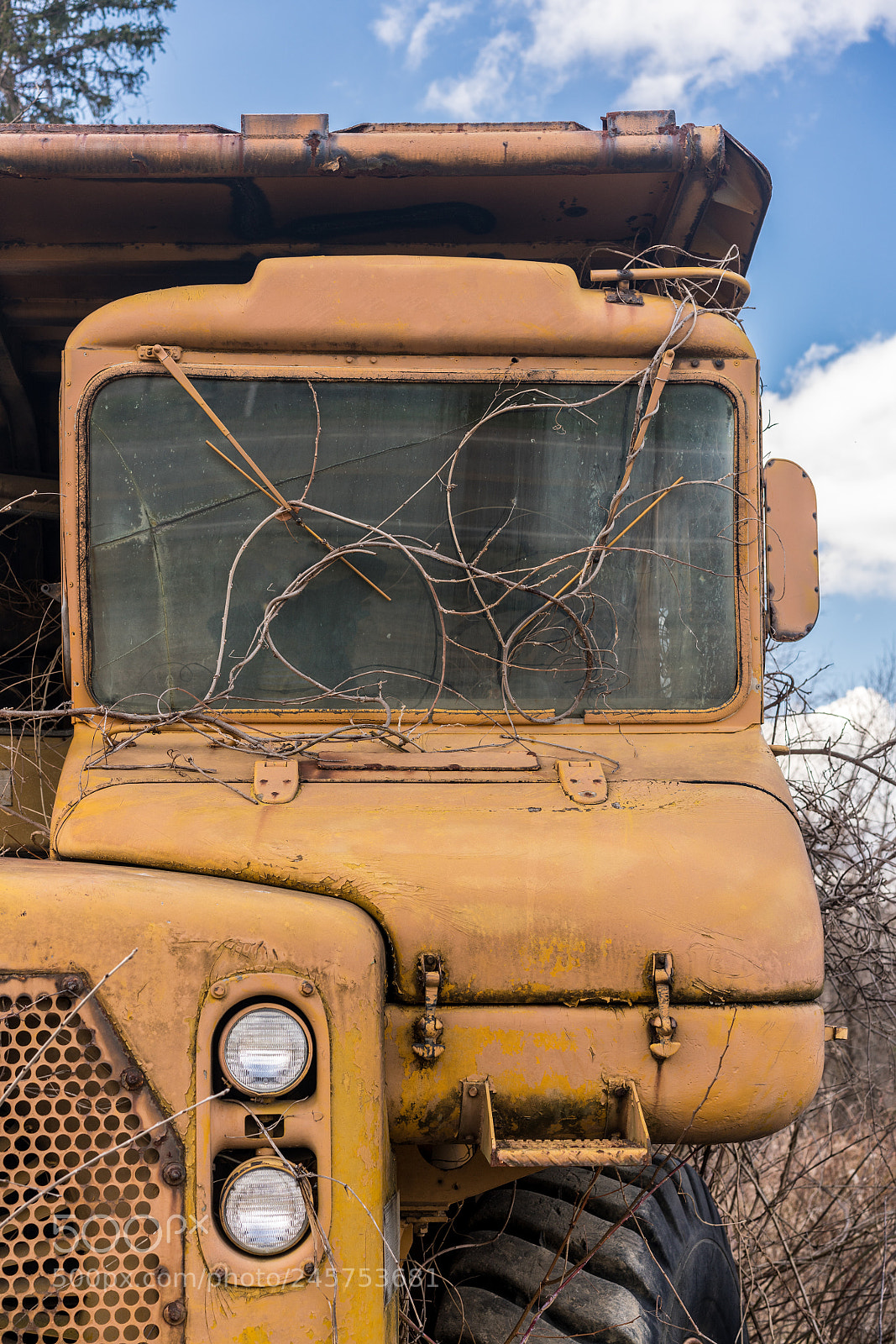 Sony a7R II sample photo. Abandoned heavy construction truck photography