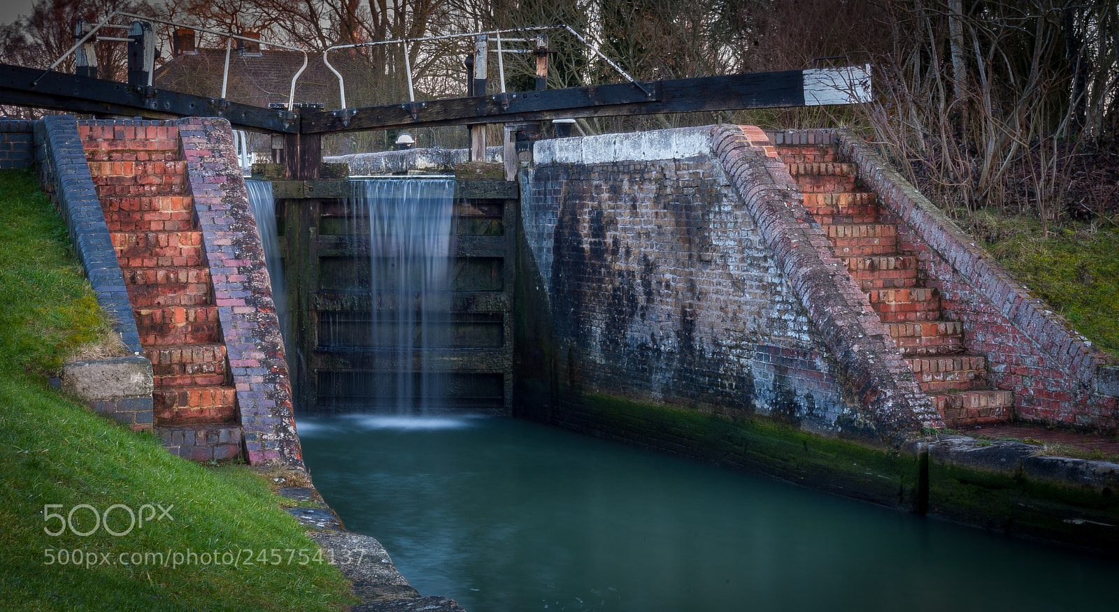Canon EOS 5D sample photo. The lock photography