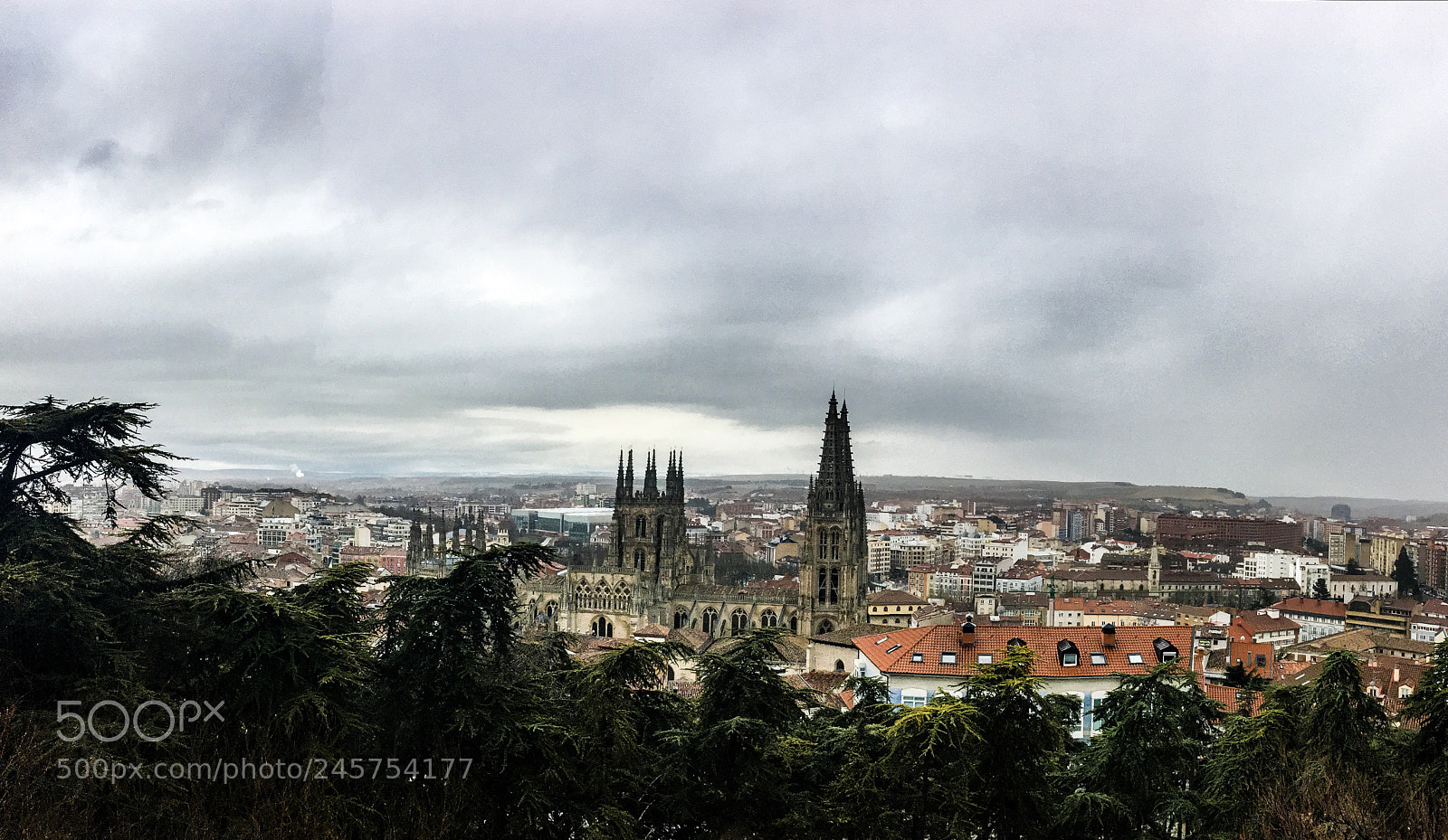 Apple iPhone SE sample photo. Burgos photography