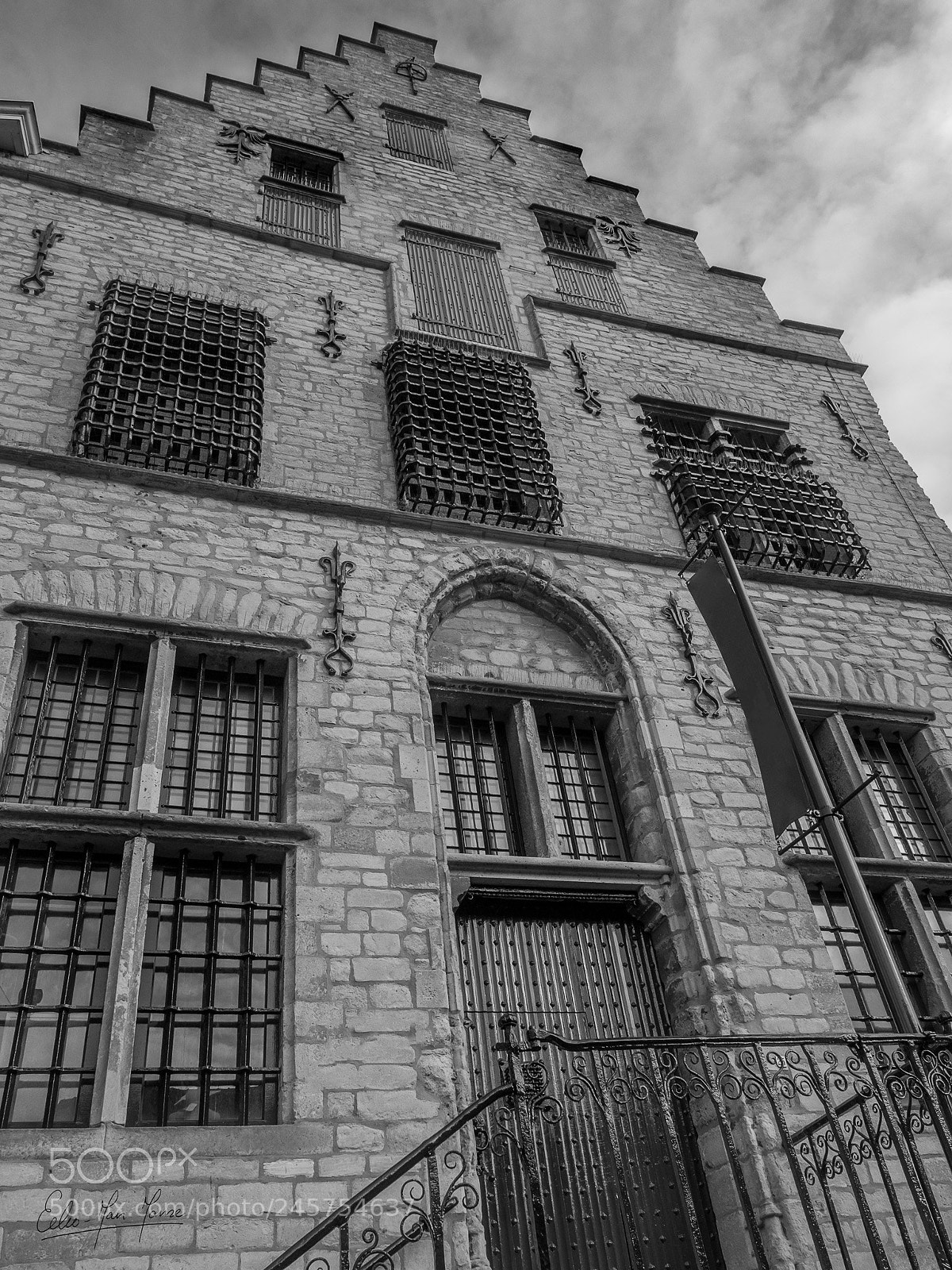 Olympus OM-D E-M1 Mark II sample photo. Ancient prison photography