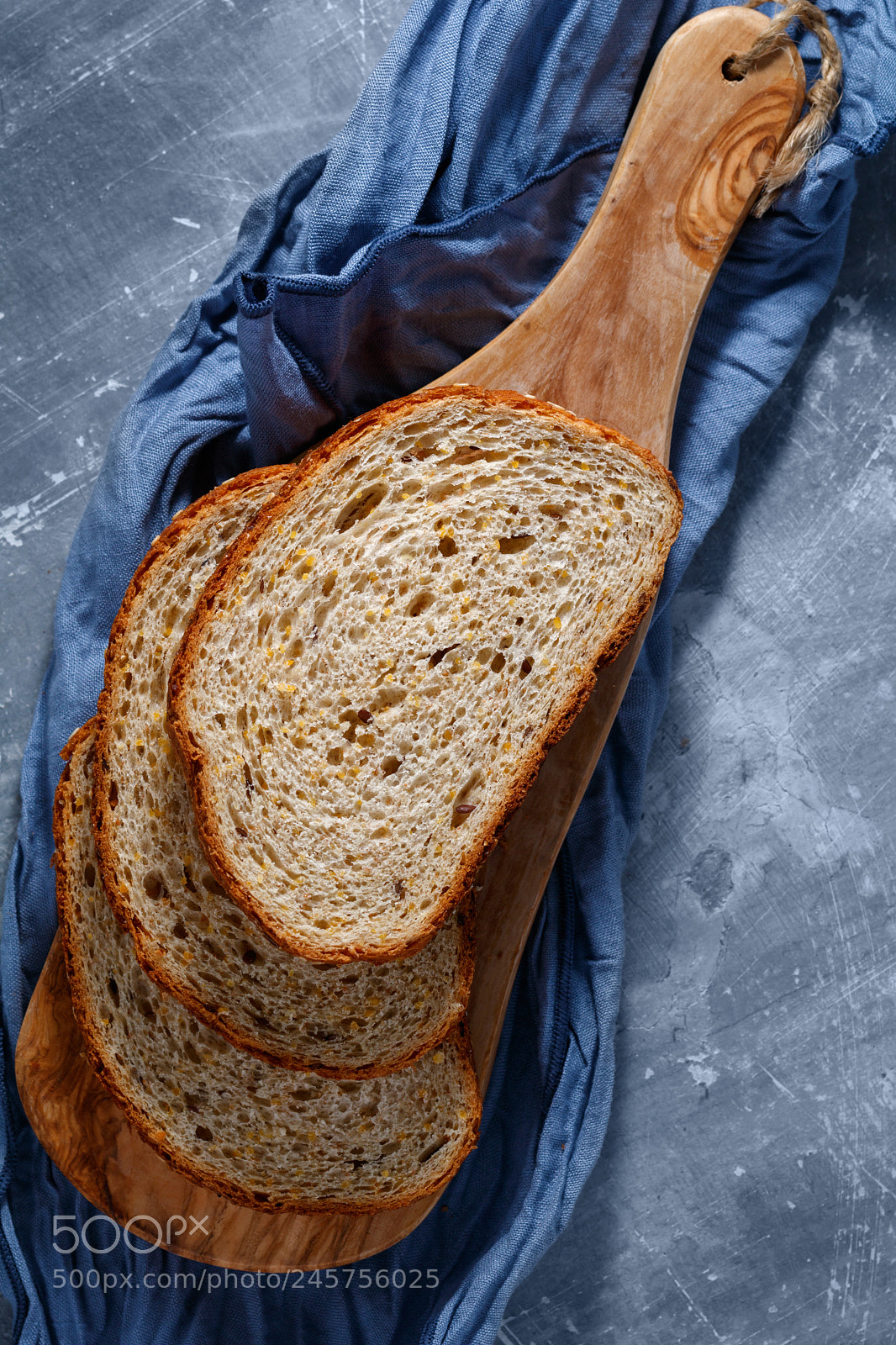 Canon EOS 750D (EOS Rebel T6i / EOS Kiss X8i) sample photo. Sliced grain bread on photography