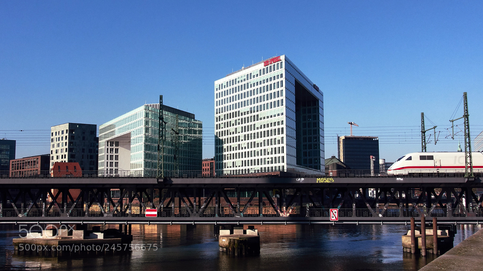 Sony DSC-RX100M5 sample photo. Hambug hafencity photography