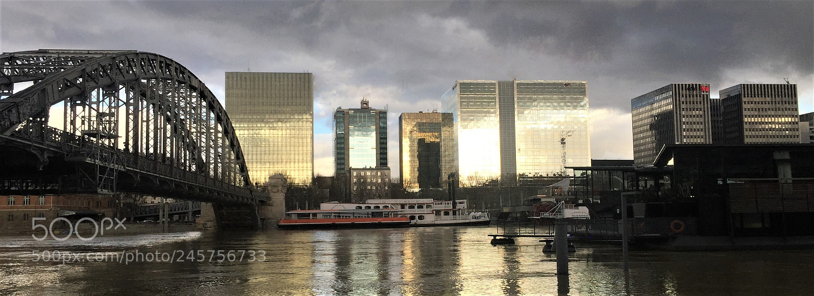 Apple iPhone 6 sample photo. Paris photography