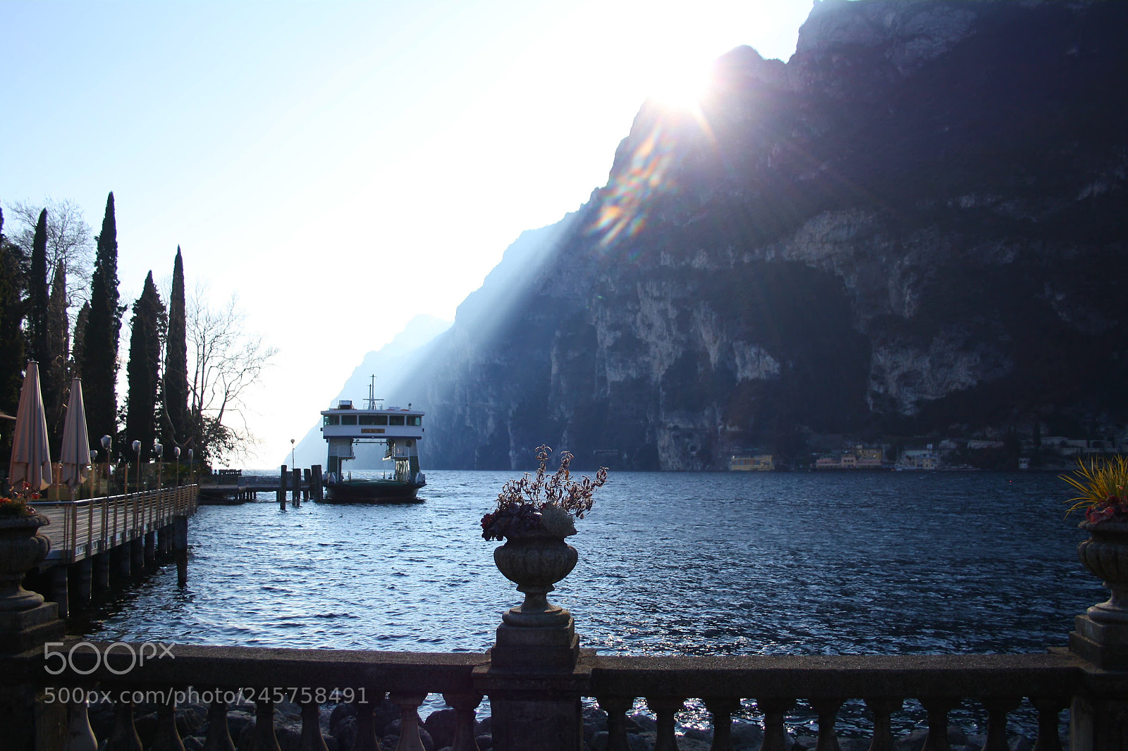 Canon EOS 1000D (EOS Digital Rebel XS / EOS Kiss F) sample photo. Lago di garda photography
