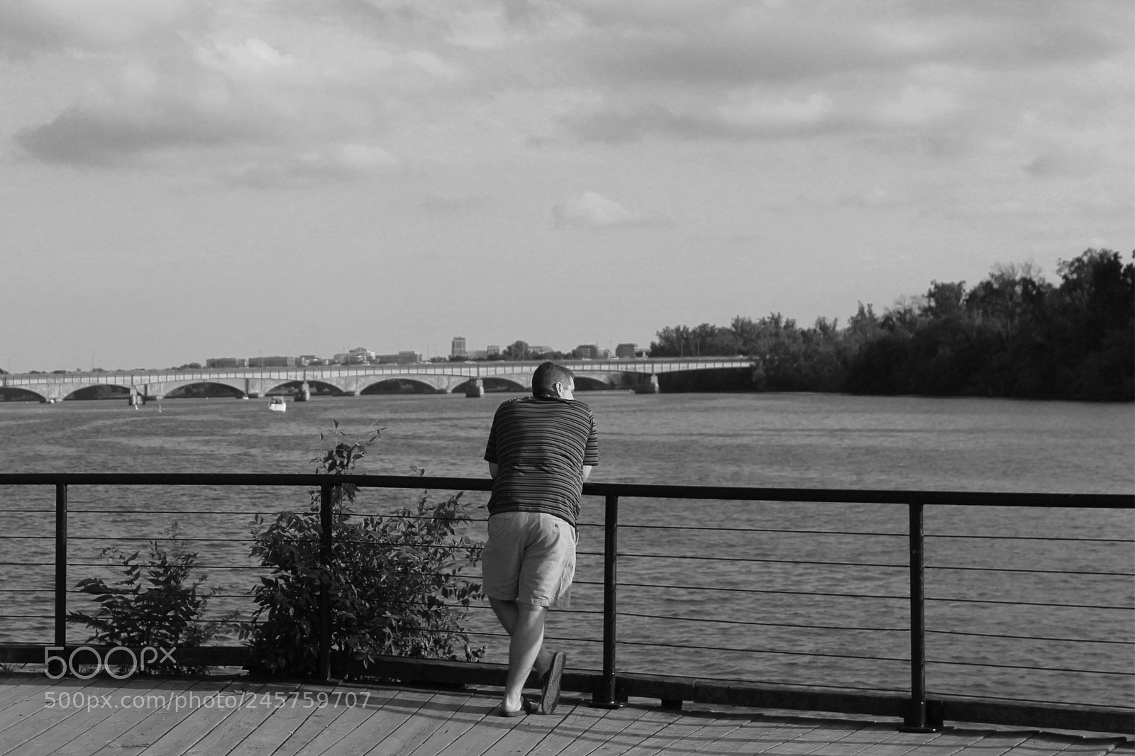 Canon EOS 1200D (EOS Rebel T5 / EOS Kiss X70 / EOS Hi) sample photo. By the river,  stranger photography