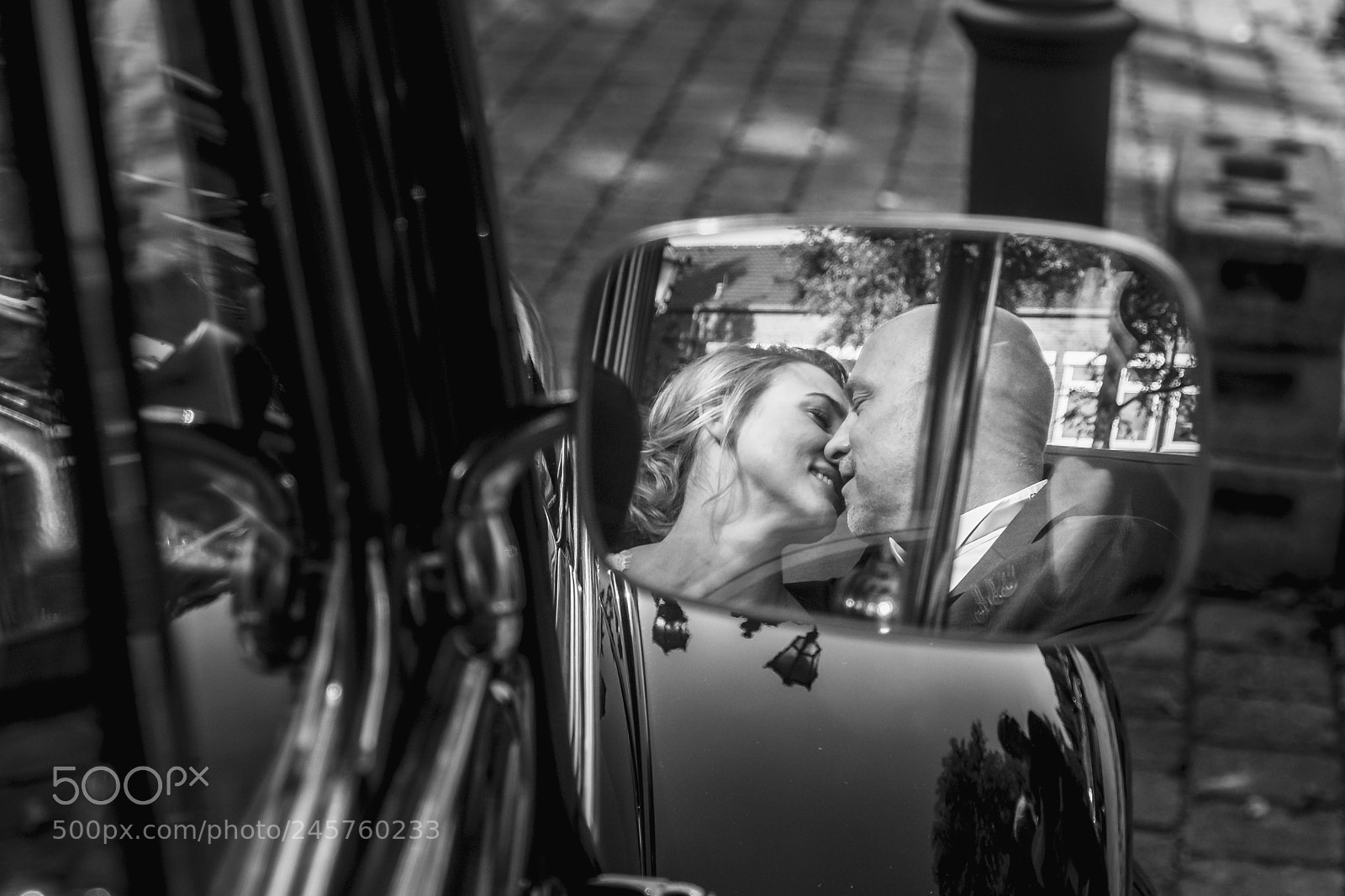 Fujifilm X-T1 sample photo. Kiss. photography