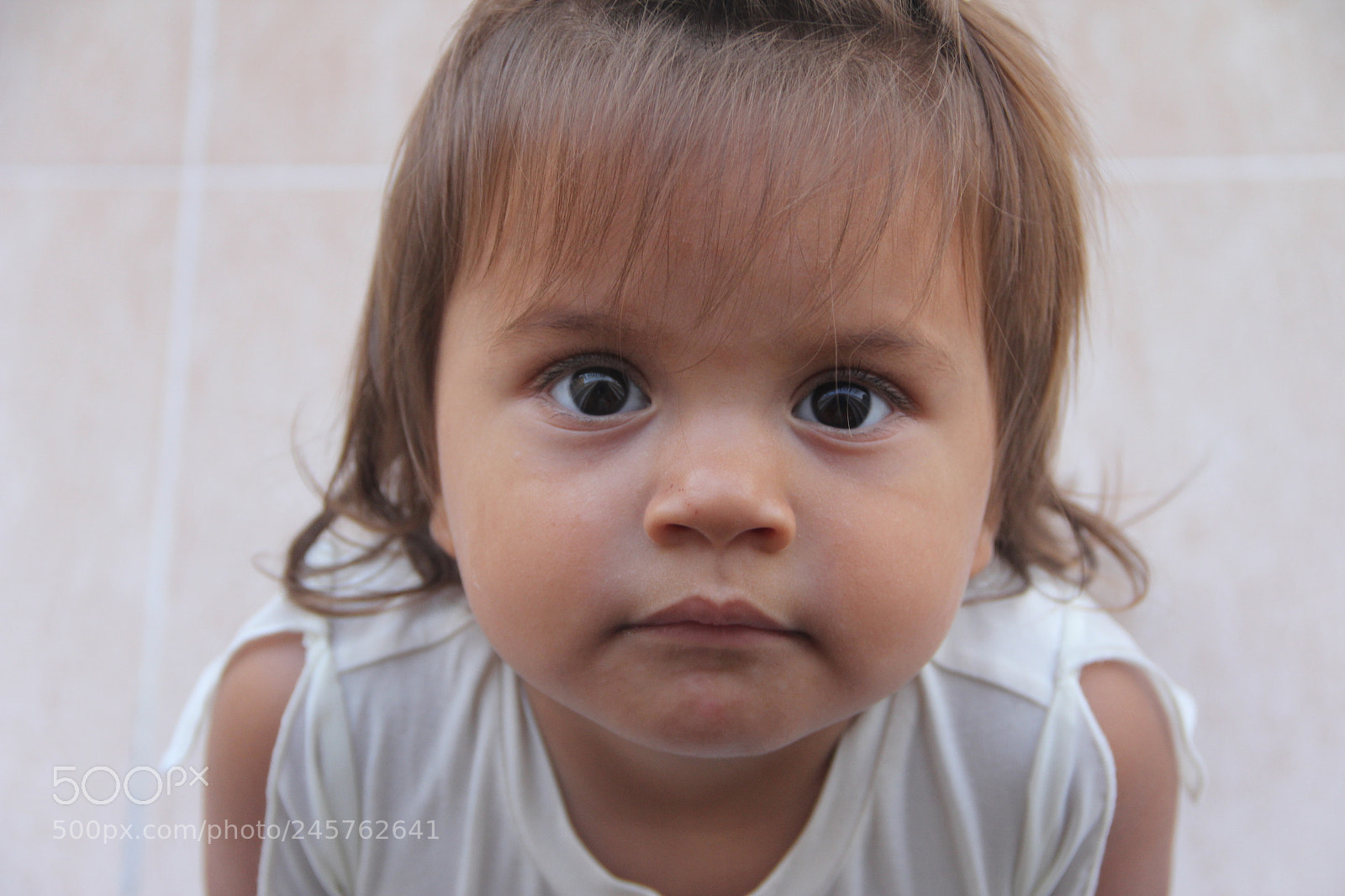 Canon EF-S 18-135mm F3.5-5.6 IS sample photo. Innocent child photography