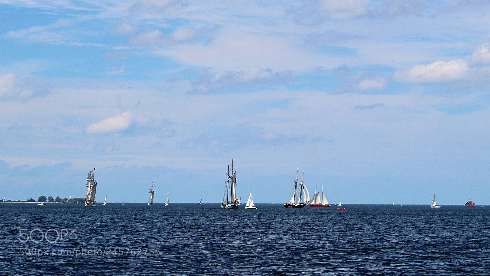 Canon EF-S 18-55mm F3.5-5.6 III sample photo. Ships & boats photography