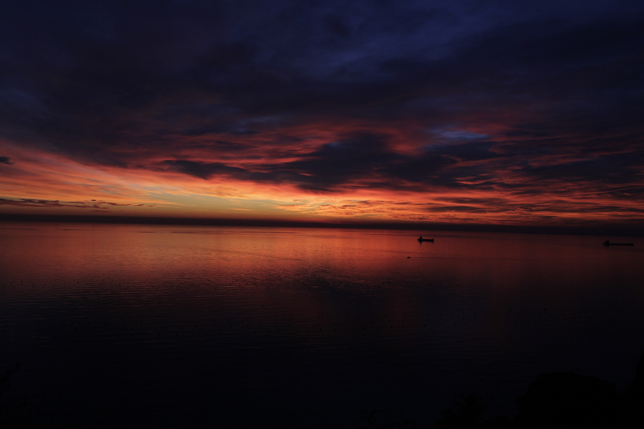 Canon EF-S 18-55mm F3.5-5.6 IS sample photo. Sunset on the sea photography