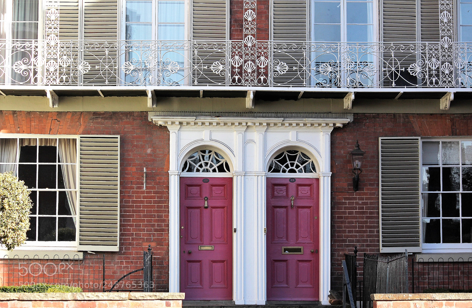 Canon EOS 650D (EOS Rebel T4i / EOS Kiss X6i) sample photo. Pink doors & balcony photography